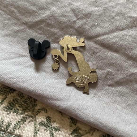 Disney Nightmare Before Christmas Santa Jack Pin Collectible Pin 2002 - Picture 4 of 4